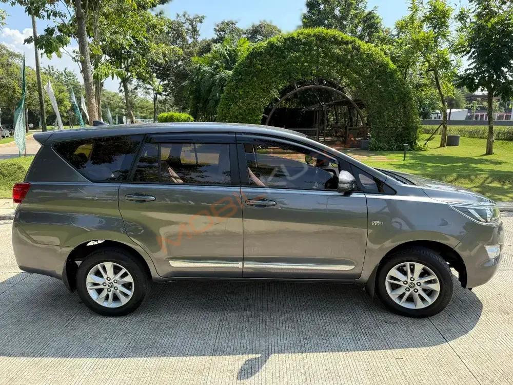 Mobil Toyota Kijang Innova 2018