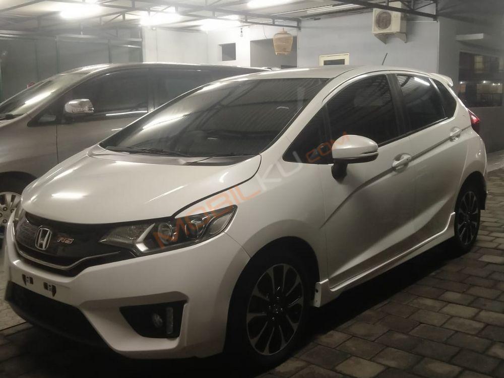 Mobil Honda Jazz 2016