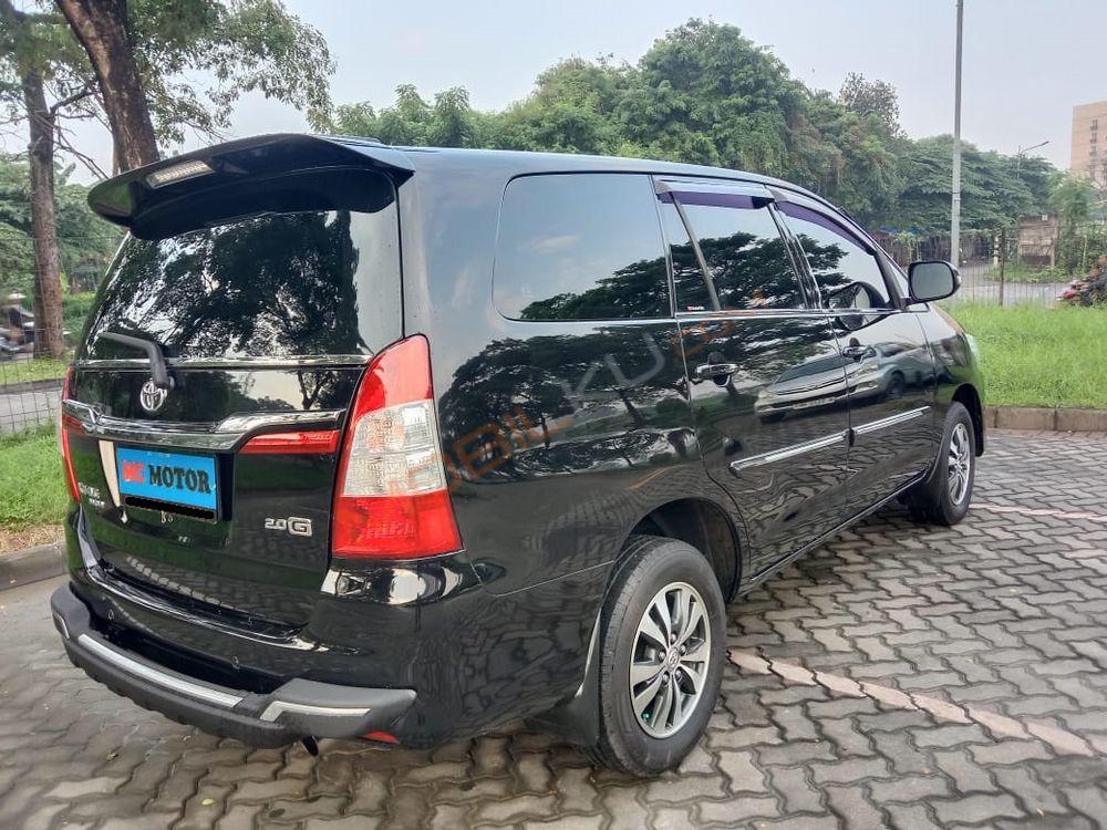 Mobil Toyota Kijang Innova 2015