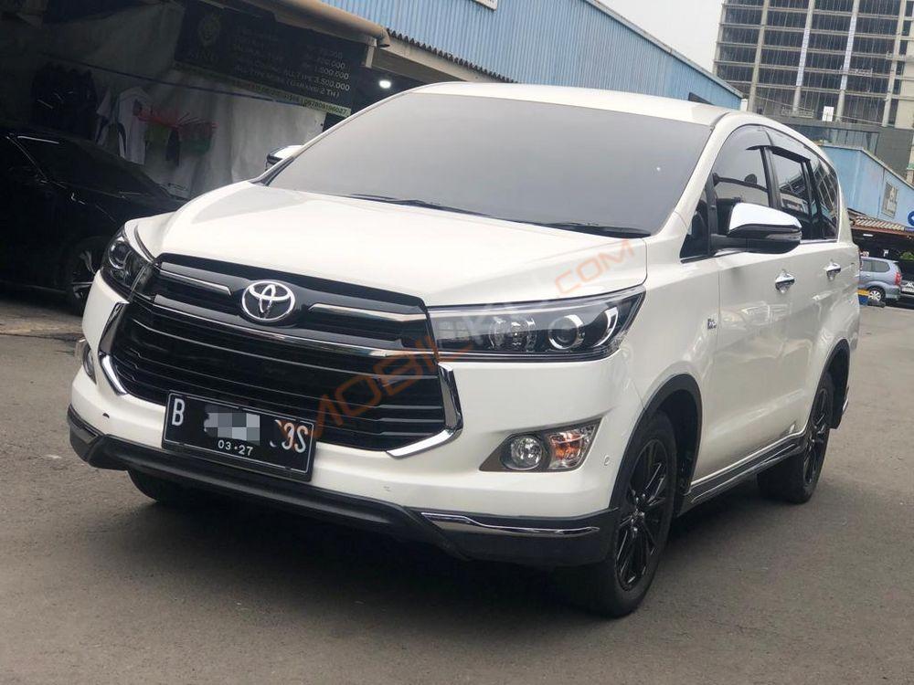 Mobil Toyota Kijang Innova 2017
