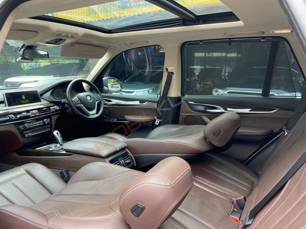 Mobil BMW X5 2017