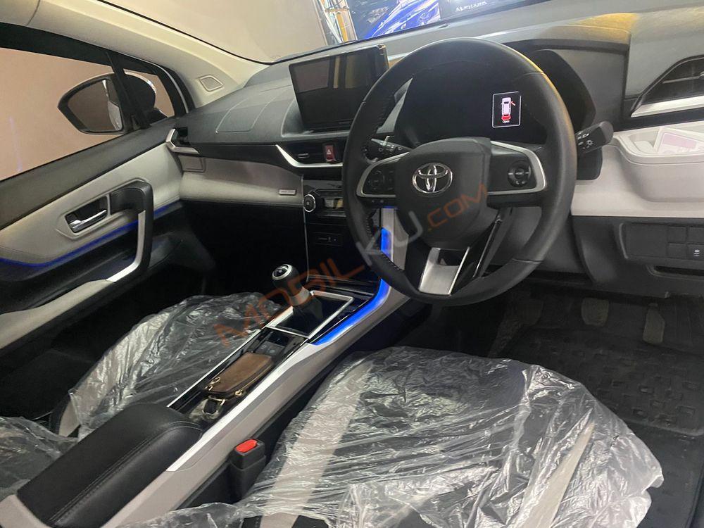 Mobil Toyota Avanza 2022