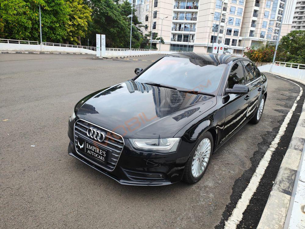 Mobil Audi A4 2014