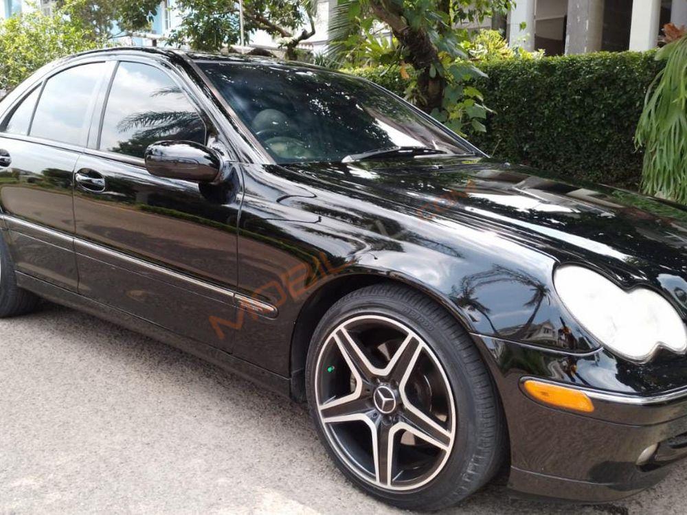 Mobil Mercedes-Benz C-Class 2003