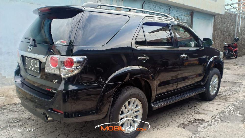 Mobil Toyota Fortuner 2013