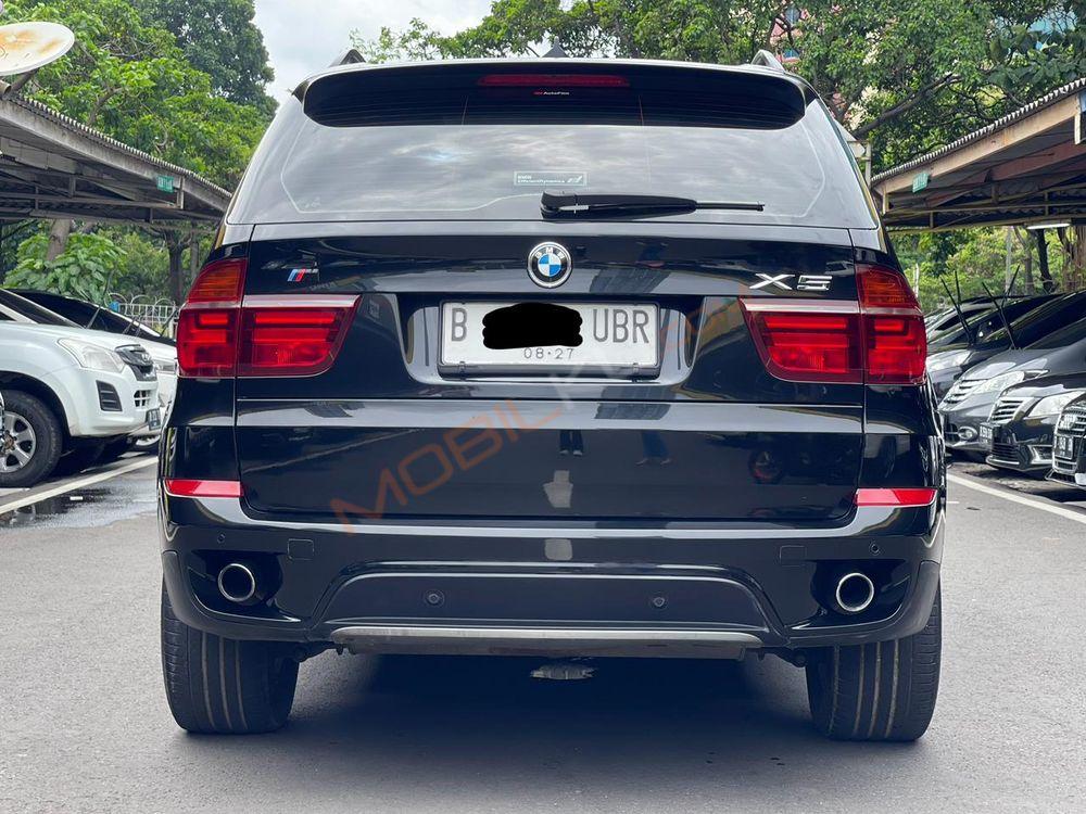 Mobil BMW X5 2012
