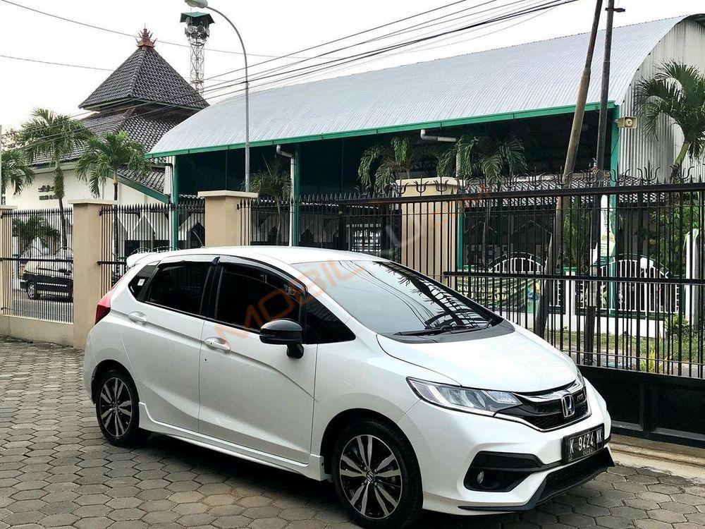 Mobil Honda Jazz 2019