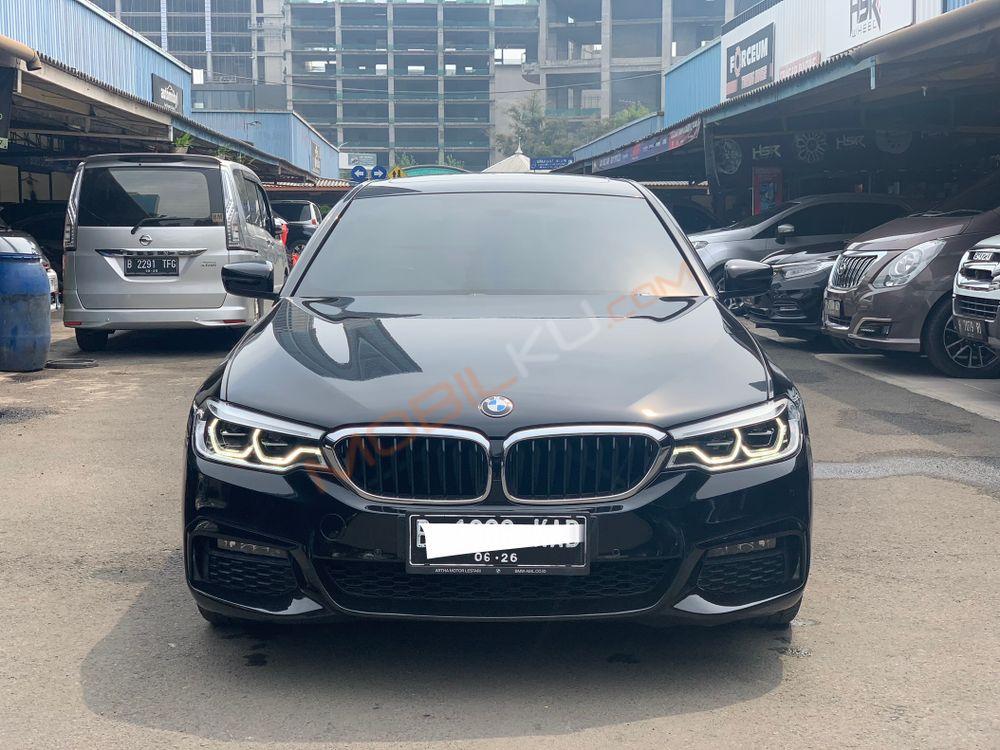 Mobil BMW 5 Series 2020