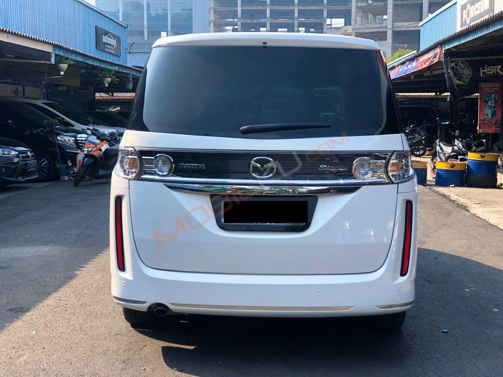 Mobil Mazda Biante 2014