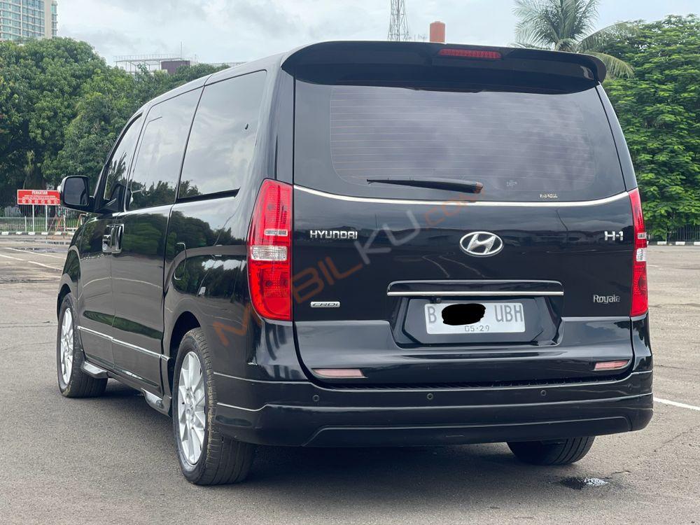 Mobil Hyundai H-1 2015