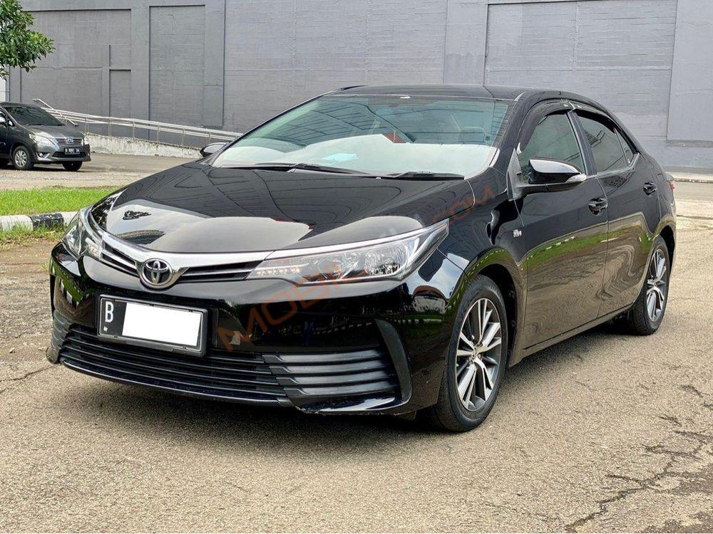Mobil Toyota Corolla 2018