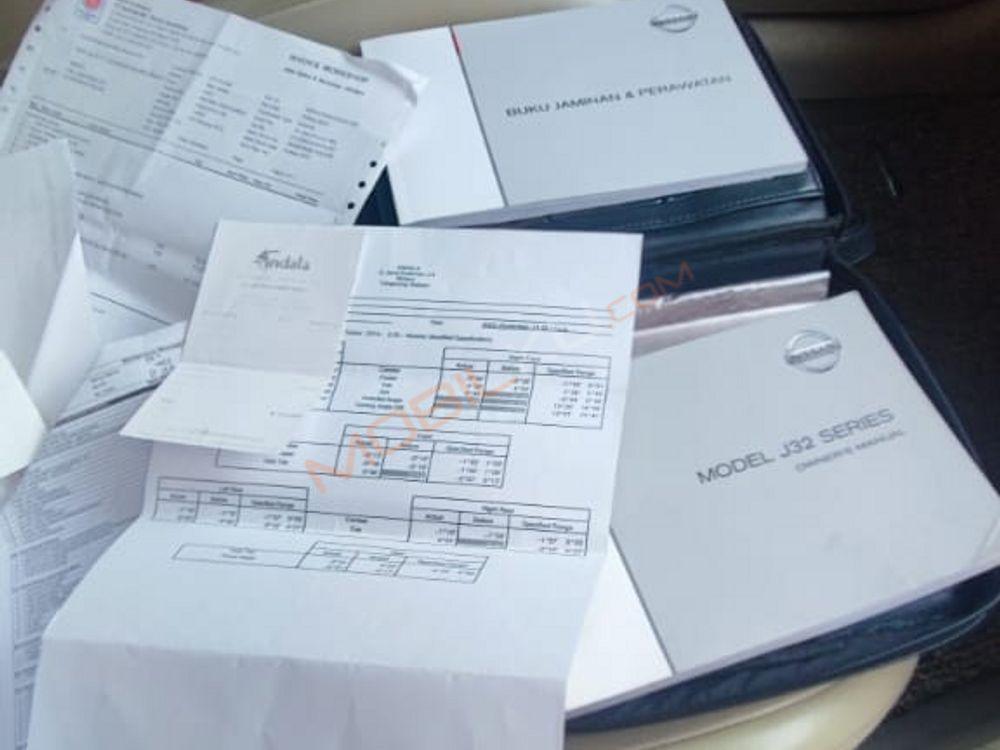 Mobil Nissan Teana 2013