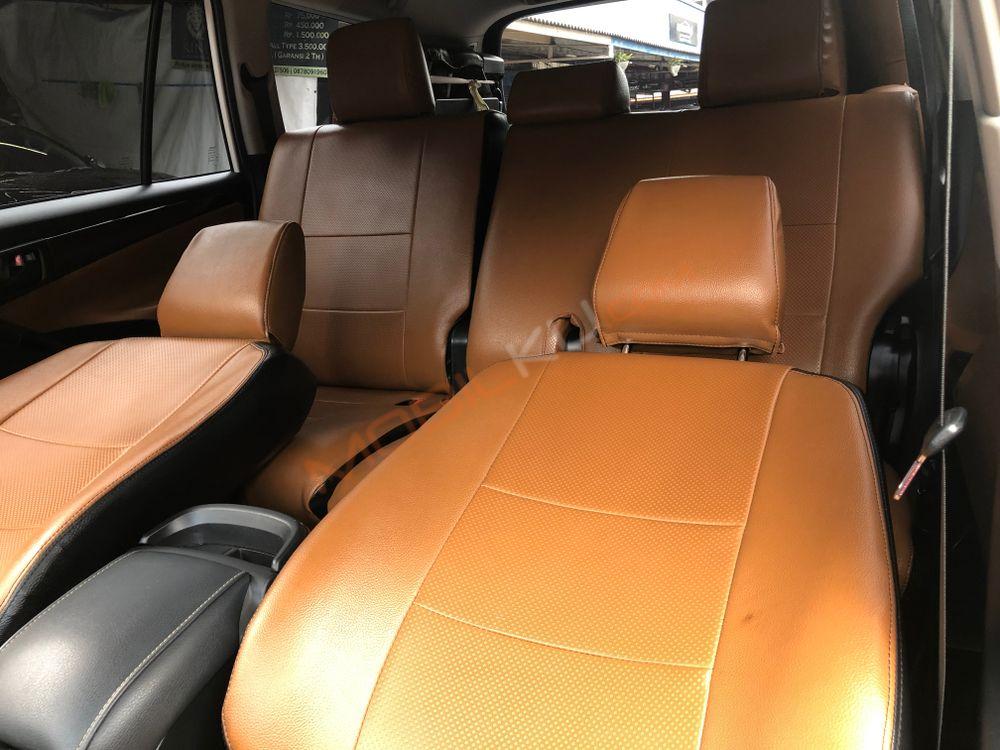 Mobil Toyota Kijang Innova 2020