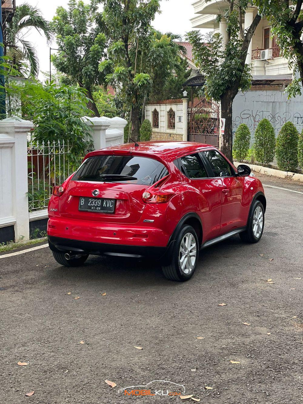 Mobil Nissan Juke 2015