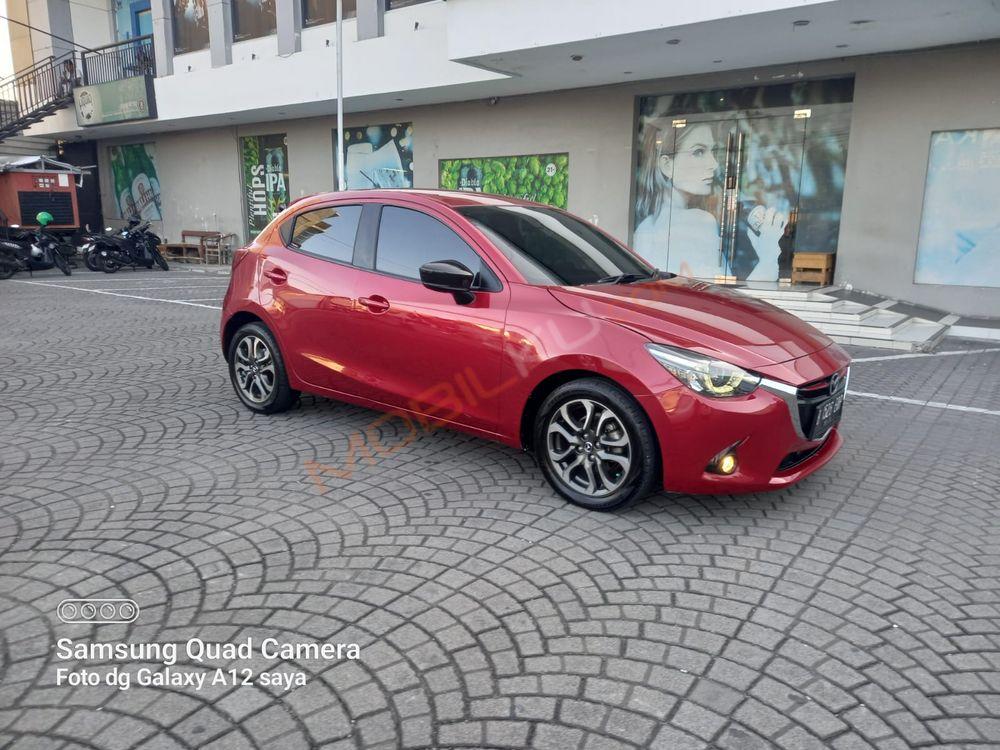 Mobil Mazda 2 Hatchback 2016