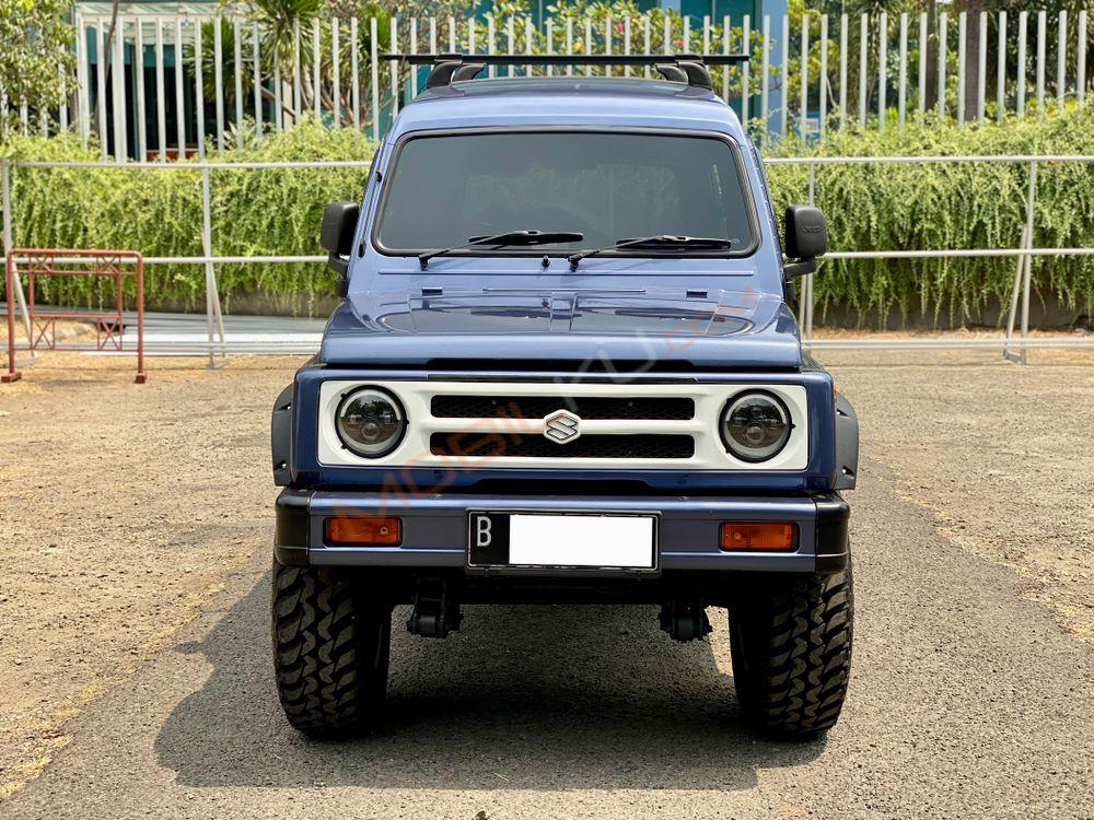 Mobil Suzuki Katana 2005