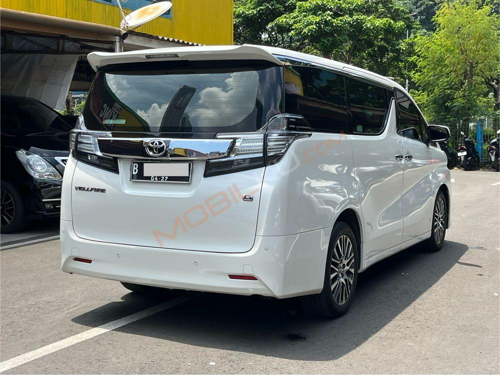Mobil Toyota Vellfire 2017