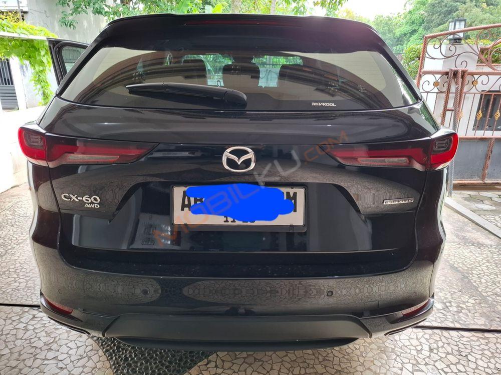 Mobil Mazda CX-60 2023