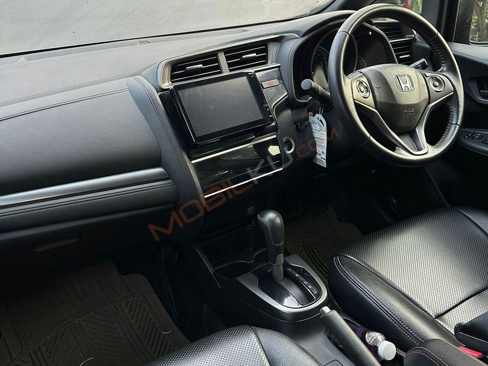 Mobil Honda Jazz 2017