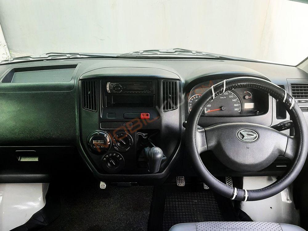 Mobil Daihatsu Gran Max 2014