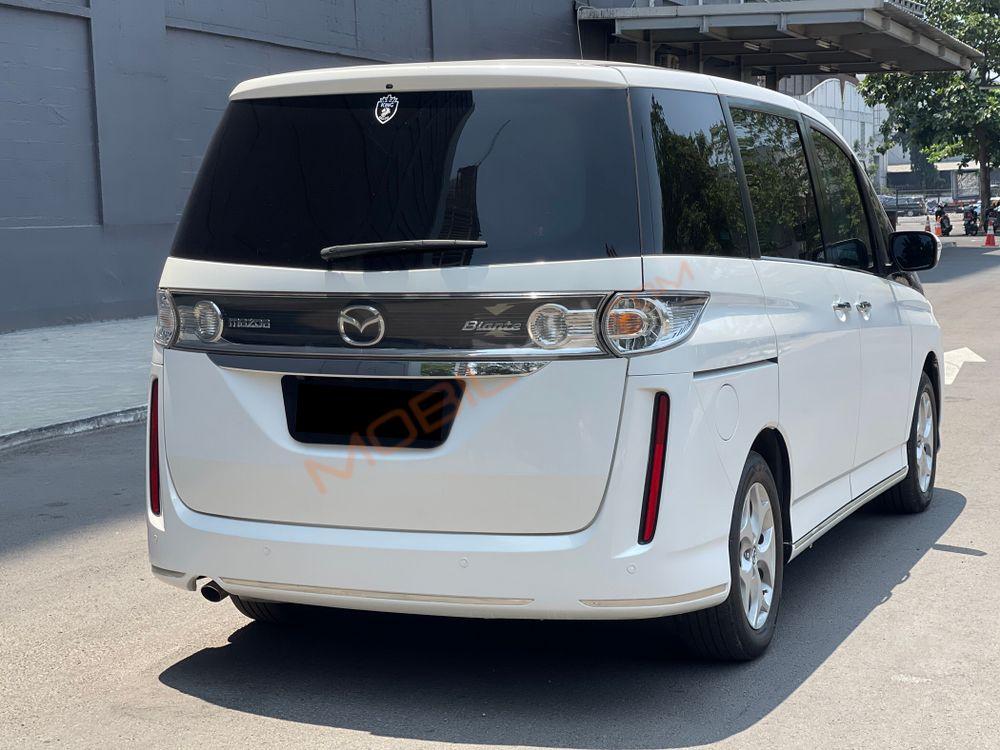 Mobil Mazda Biante 2014