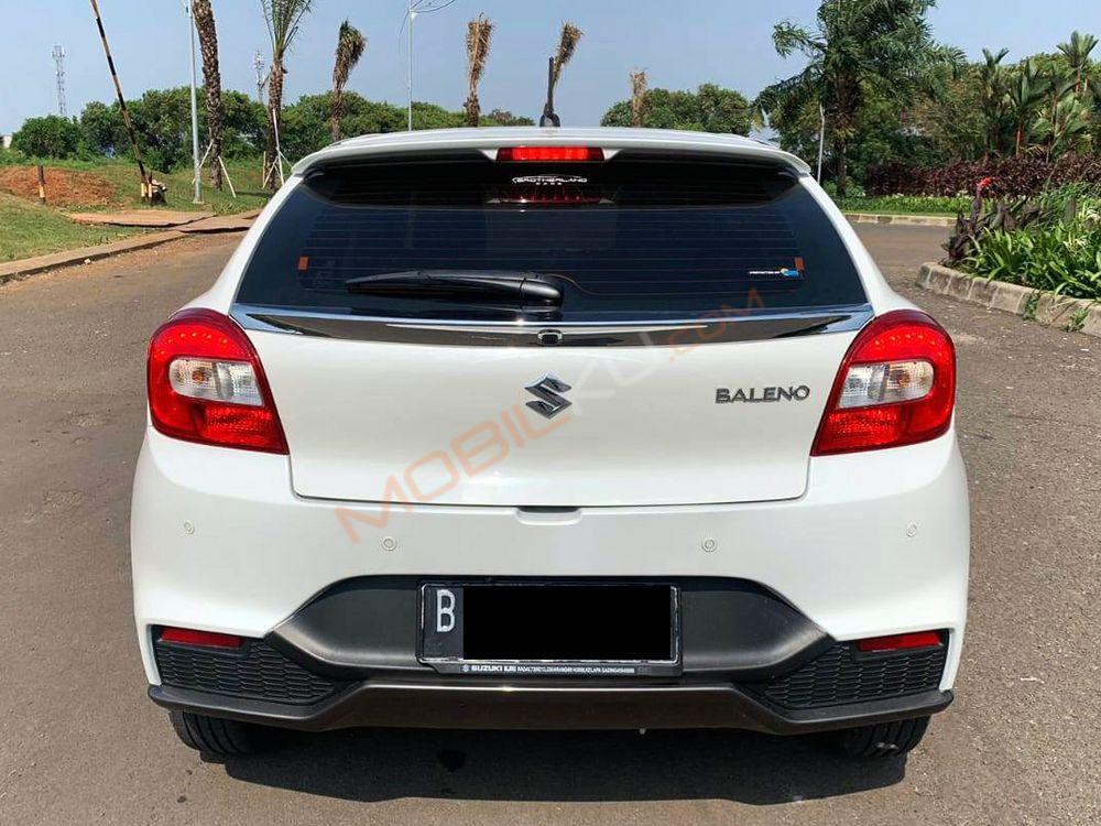 Mobil Suzuki Baleno 2020