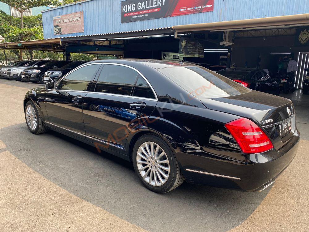 Mobil Mercedes-Benz S-Class 2011