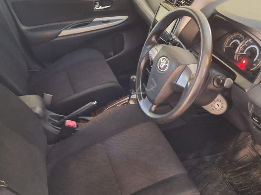 Mobil Toyota Avanza 2017