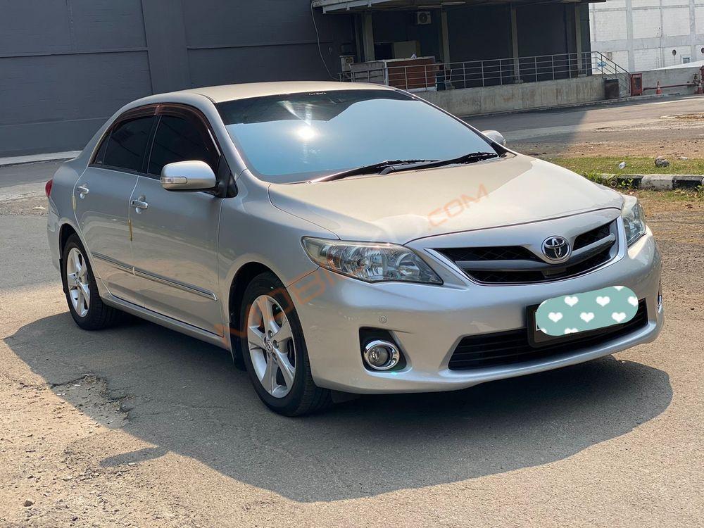 Mobil Toyota Corolla 2010
