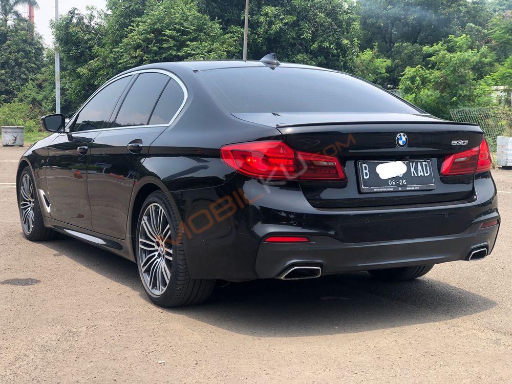 Mobil BMW 5 Series 2020