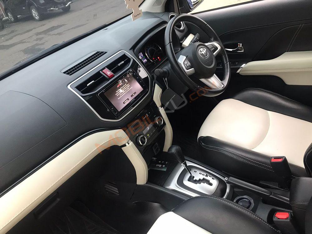 Mobil Toyota Rush 2019