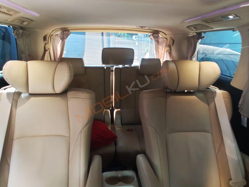 Mobil Toyota Alphard 2018