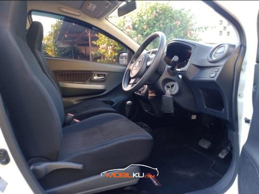 Mobil Toyota Agya 2019