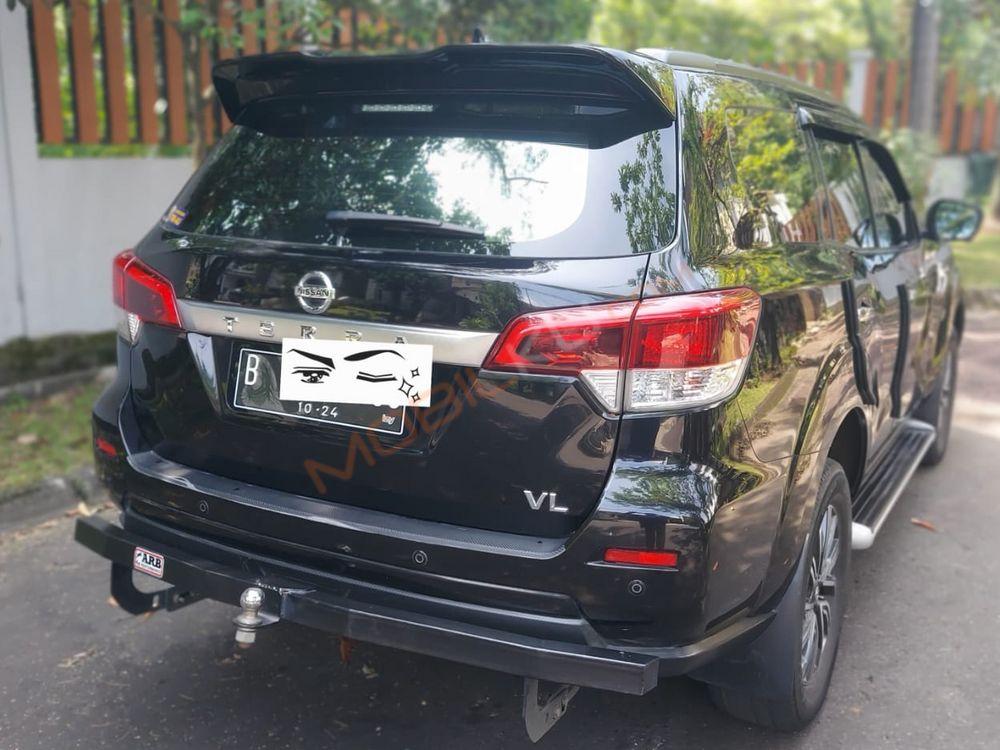 Mobil Nissan Terra 2018