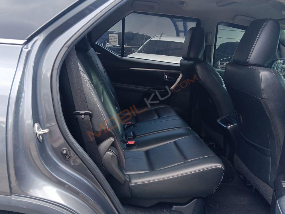 Mobil Toyota Fortuner 2022