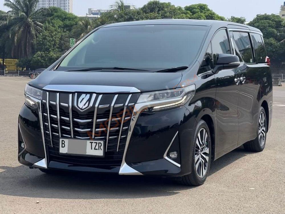 Mobil Toyota Alphard 2018