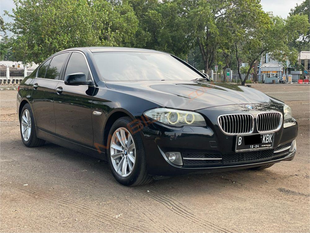 Mobil BMW 5 Series 2013