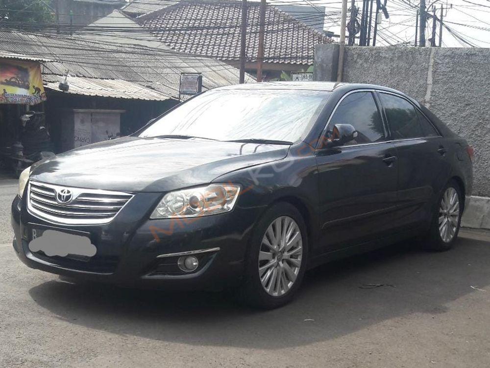 Mobil Toyota Camry 2008