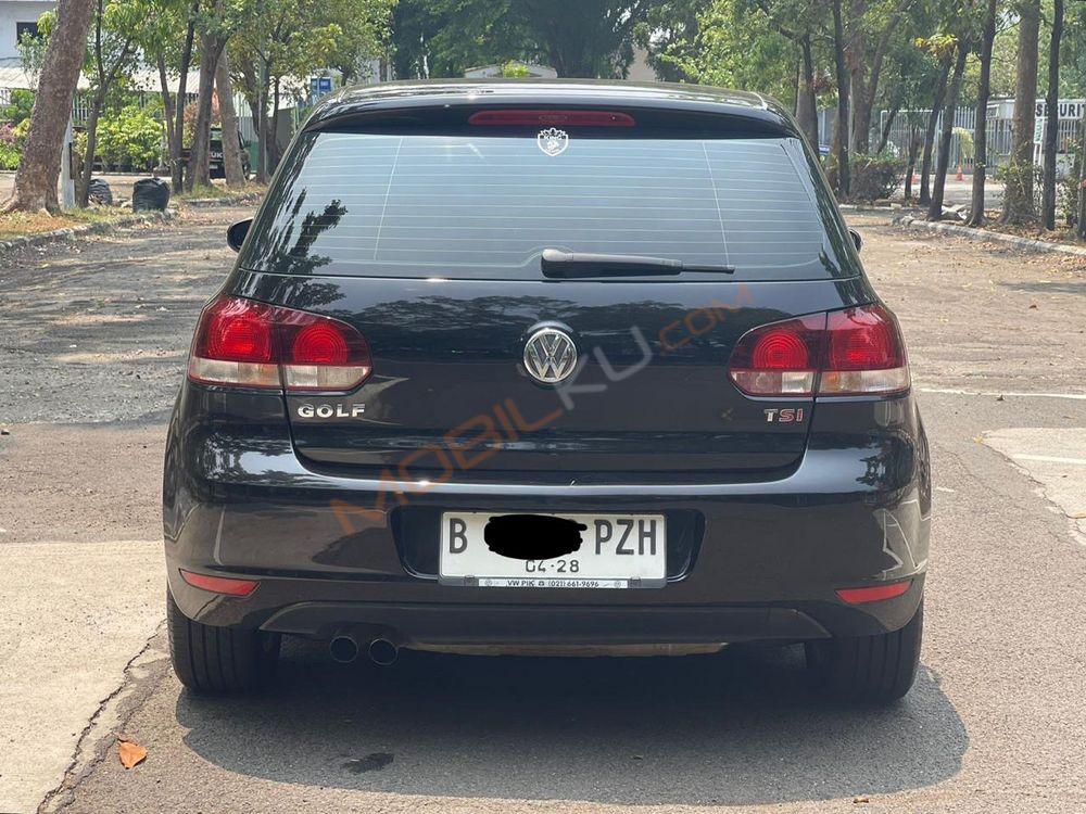 Mobil Volkswagen Golf 2013