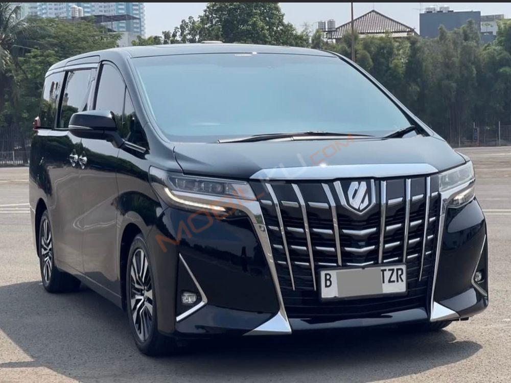 Mobil Toyota Alphard 2018
