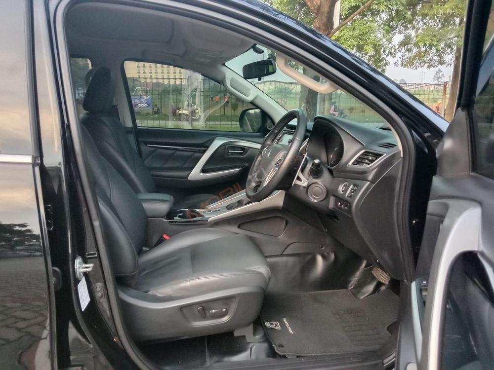 Mobil Mitsubishi Pajero 2017