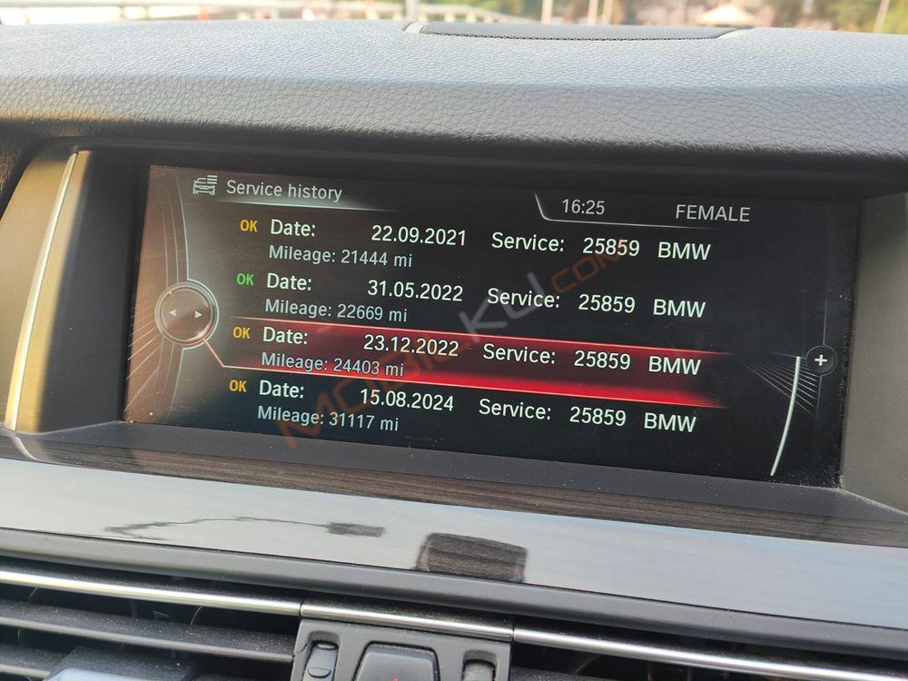 Mobil BMW 5 Series 2015