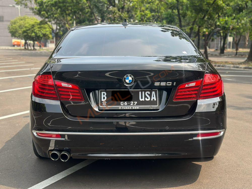 Mobil BMW 5 Series 2016