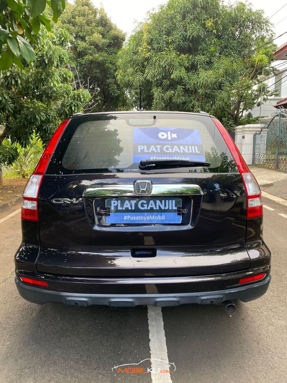 Mobil Honda CR-V 2010