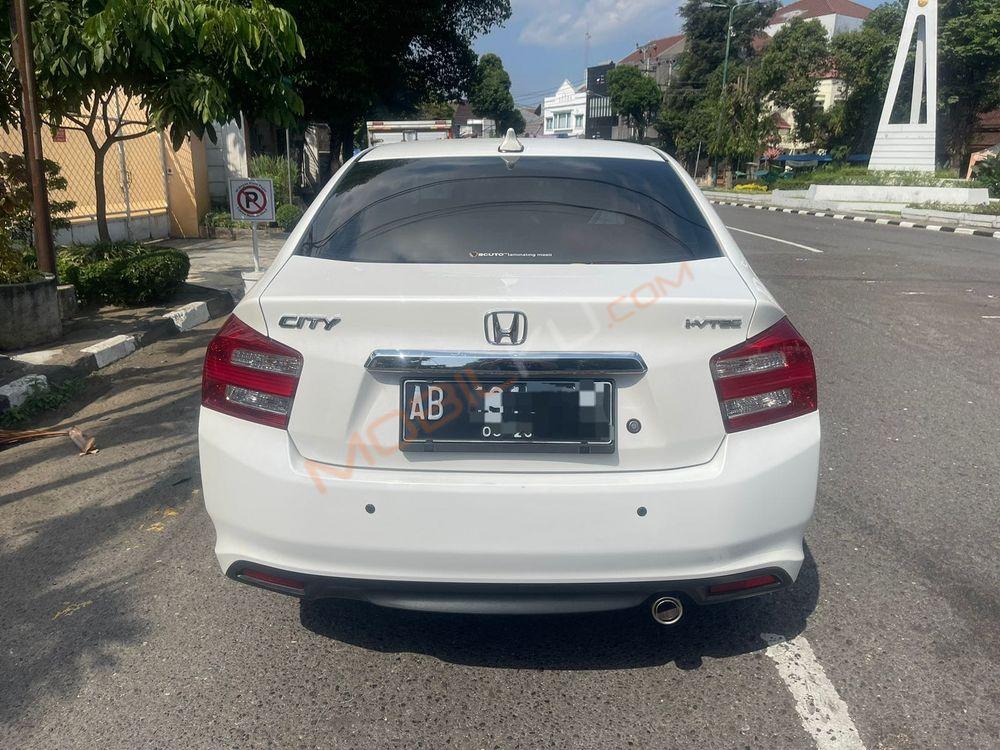Mobil Honda City Sedan 2013