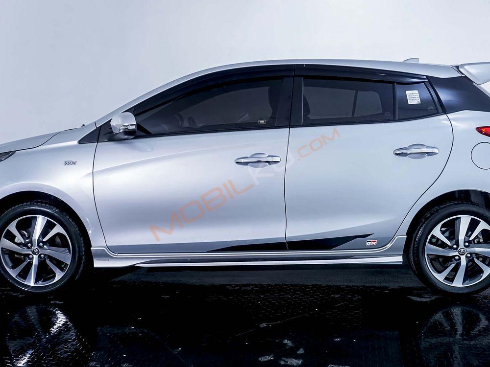 Mobil Toyota Yaris 2021