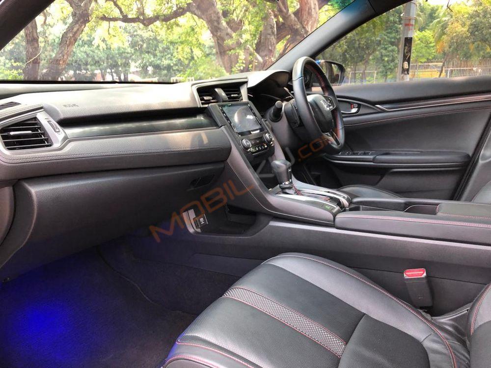 Mobil Honda Civic Hatchback 2021