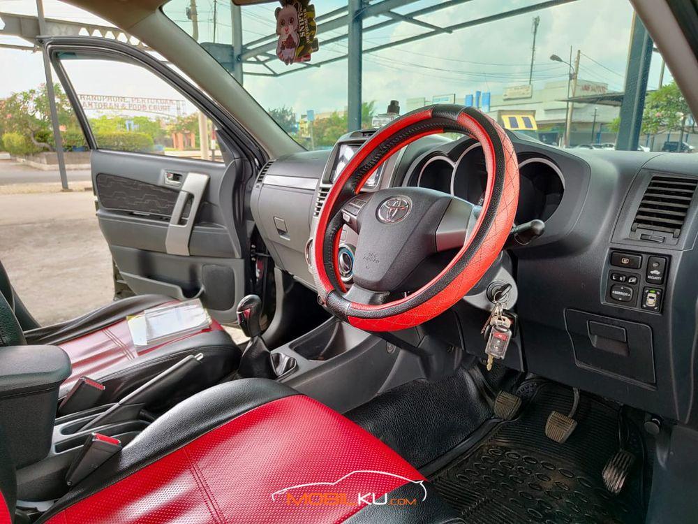 Mobil Toyota Rush 2015