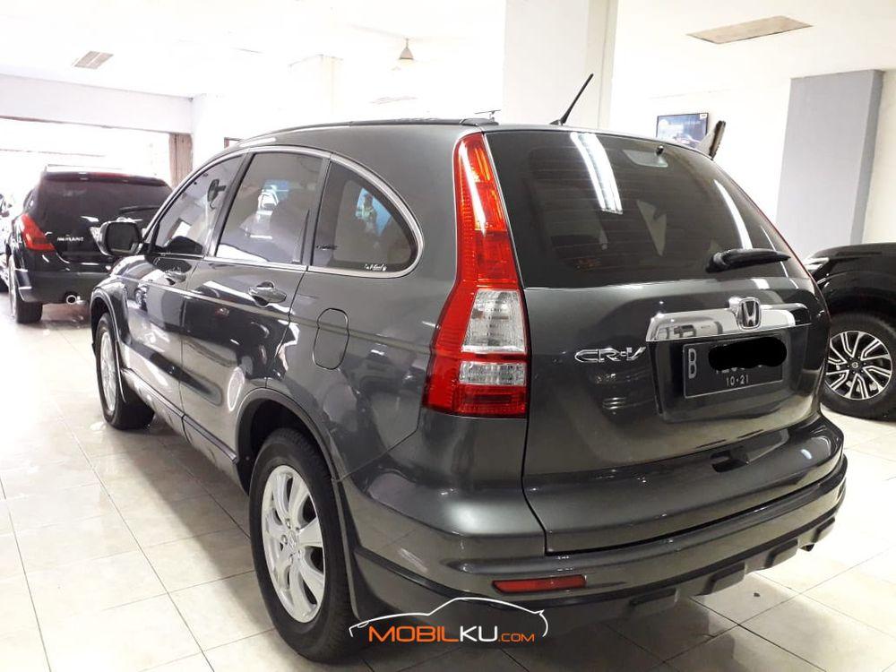Mobil Honda CR-V 2011