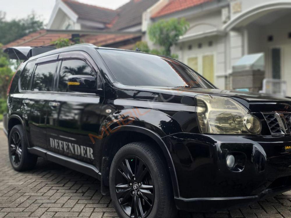 Mobil Nissan X-Trail 2009